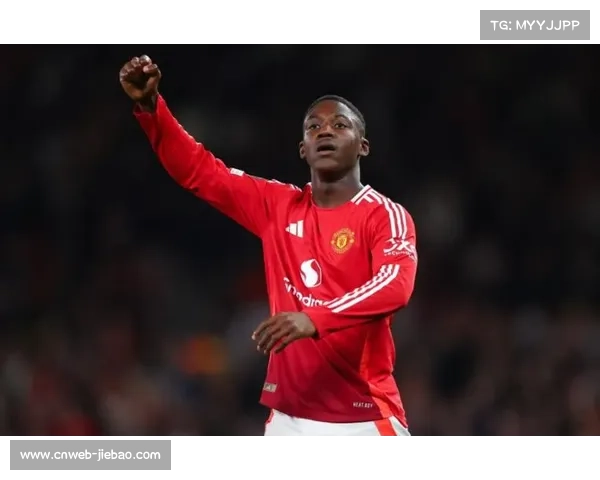 从替补到核心：曼联小将梅努的成长之路