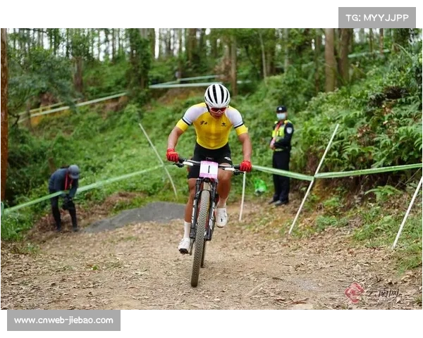 云南选手吕先景、袁金伟、何学辉包揽全运会山地自行车越野赛金银铜 云南选手吕先景、袁金伟、何学辉包揽全运会山地自行车越野赛金银铜